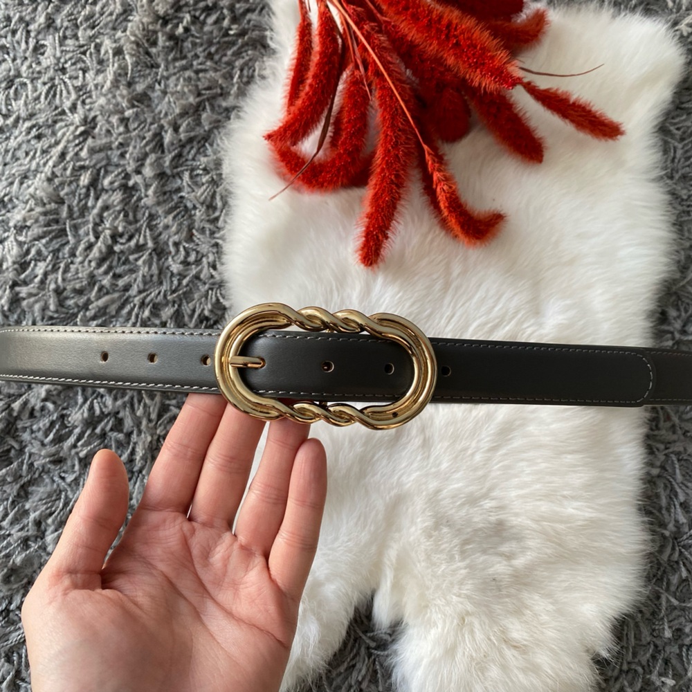 Women’s Grey Leather Belt with Gold Twisted Buckle